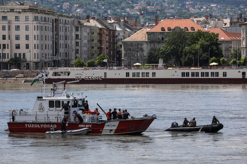 Deadly boat crash on the Danube: Divers forbidden from entering shipwreck despite plea from South Korean Defence Attaché - 9