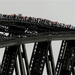 Ausztrália: 137 hídmászó Sydney-ben a kikötő hídján. A BridgeClimb tíz éve népszerű turistaattrakció Sydney-ben.

